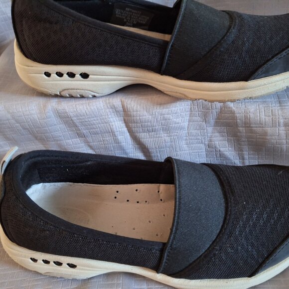 Easy Spirit Slip On Sneakers - Picture 4 of 8